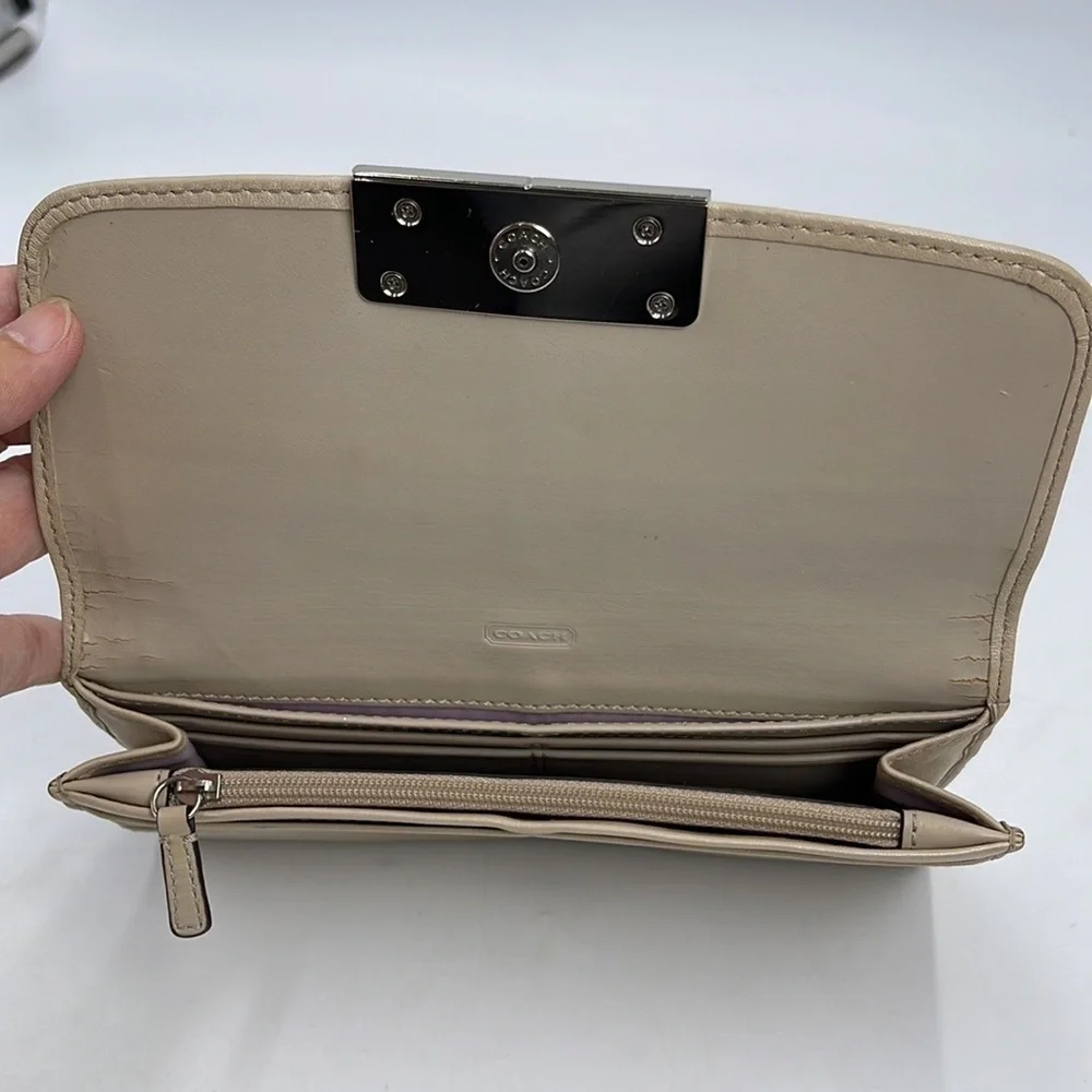 Coach Long Envelope Clutch Wallet  Beige Leather Large Fancy Snap Clasp